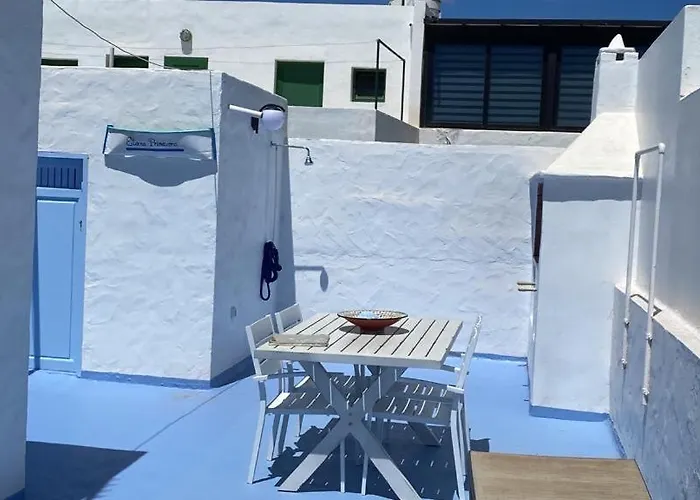 Eterna Primavera, A 40M De La Piscina Natural